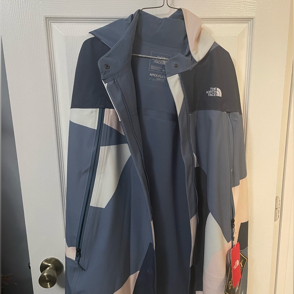NWT North Face Women’s Cape